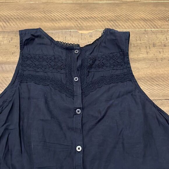 Abercrombie & Fitch sleeveless top - Picture 7 of 7